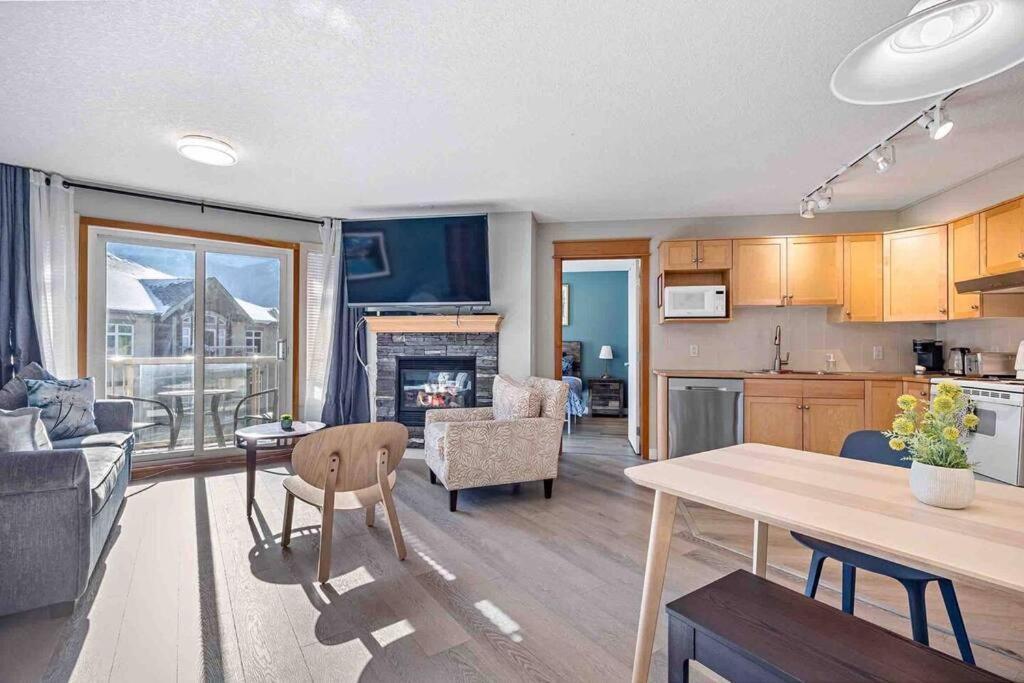 Lux 2Br 5Bd Suite Mountain View! Canmore Exterior foto